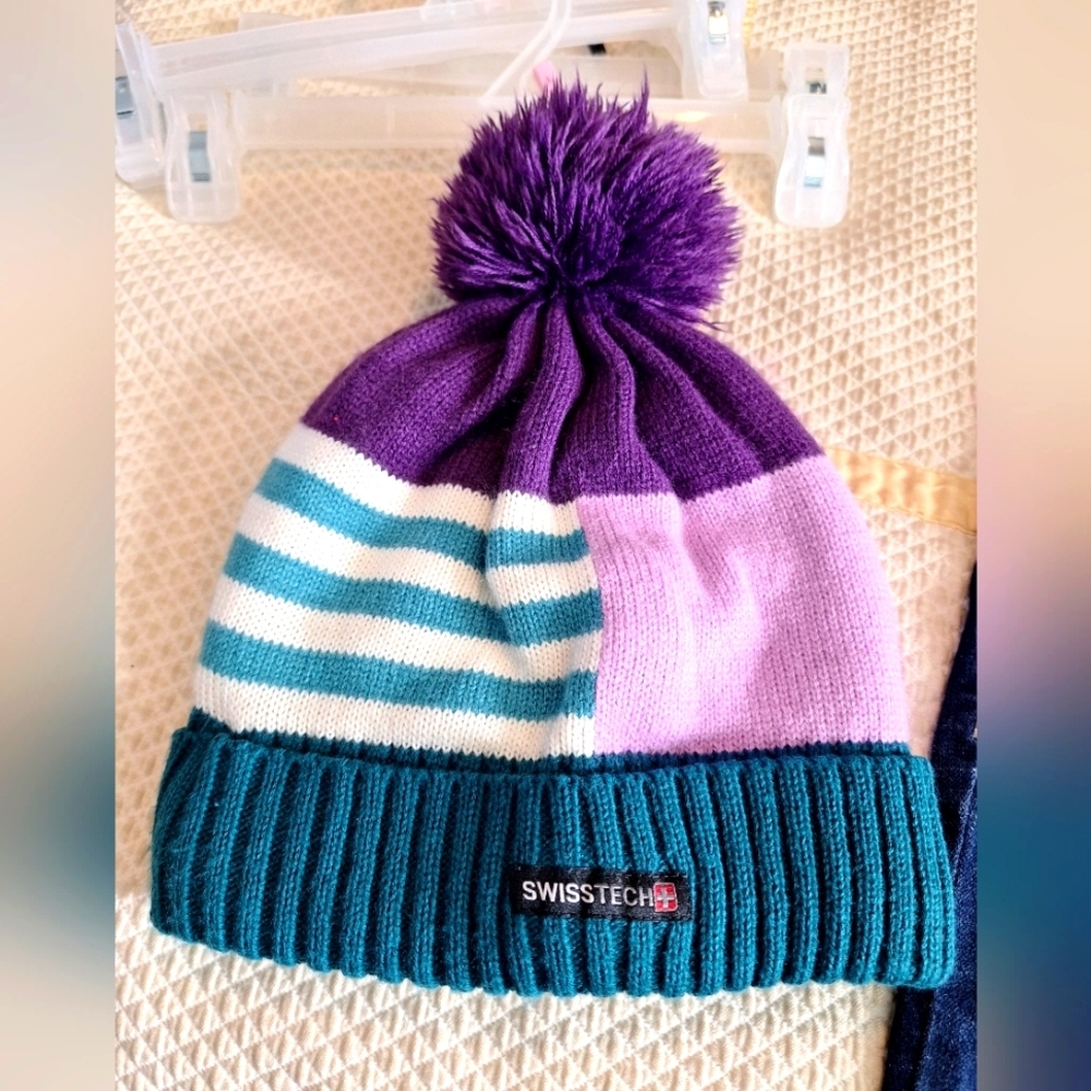 Swiss Tech Winter Hat blue purple white